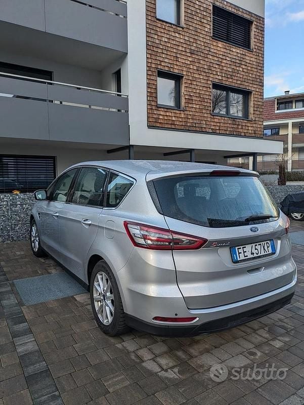 Usata Ford S-MAX S 150 CV (110 kW) 2016 Grigio Monovolume