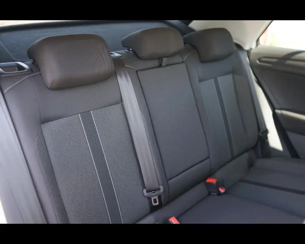 Usata VW T-Roc Style 116 CV (85 kW) 2023 Bianco SUV
