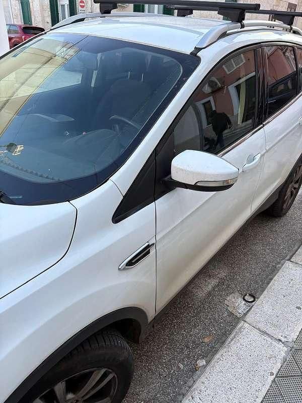 Usata Ford Kuga Business Edition 120 CV (88 kW) 2019 Bianco SUV