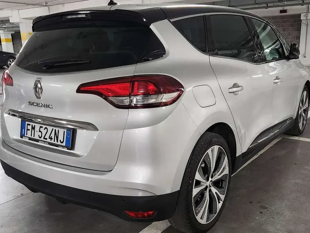 Usata Renault Scénic IV Intens 110 CV (80 kW) 2018 Argento Monovolume