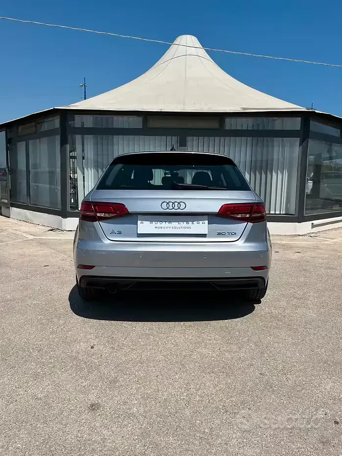 Usata Audi A3 Comfort 116 CV (85 kW) 2019 Grigio Berlina