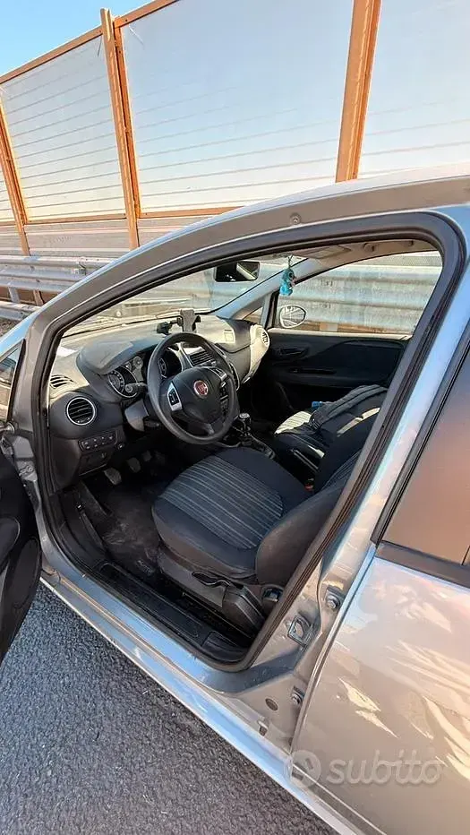 Usata Fiat Punto Evo 77 CV (56 kW) 2012 Grigio Utilitaria