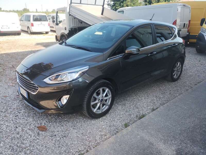 Usata Ford Fiesta Titanium S 75 CV (55 kW) 2021 Grigio Utilitaria