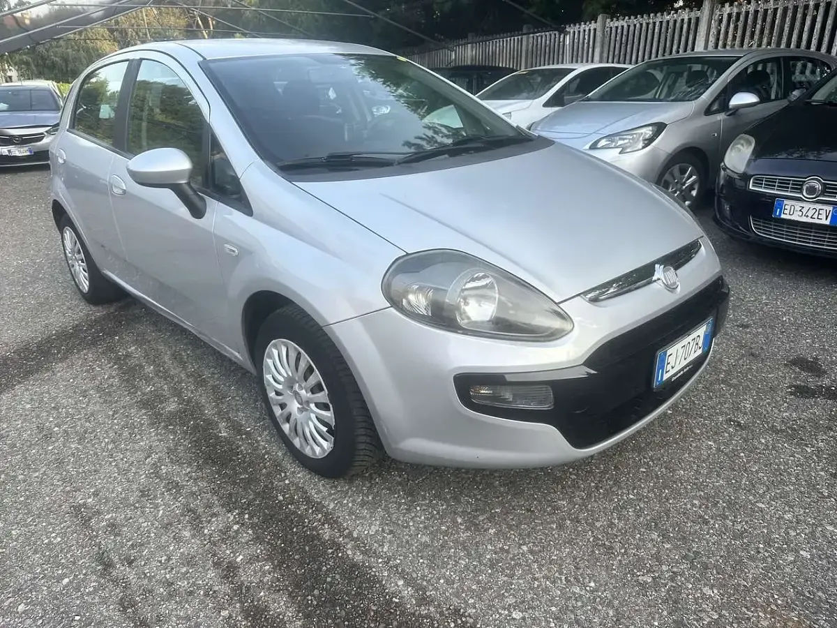 Usata Fiat Punto Evo Dynamic 69 CV (50 kW) 2011 Argento Utilitaria