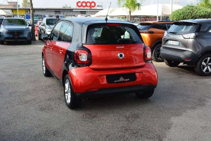 Usata Smart ForFour Passion 90 CV (66 kW) 2019 Rosso Utilitaria