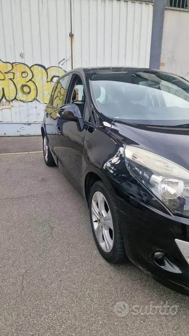 Usata Renault Scenic E-Tech 110 CV (80 kW) 2010 Monovolume