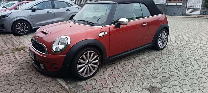 Usata Mini Cooper S Cabriolet 185 CV (136 kW) 2010 Arancione Cabrio