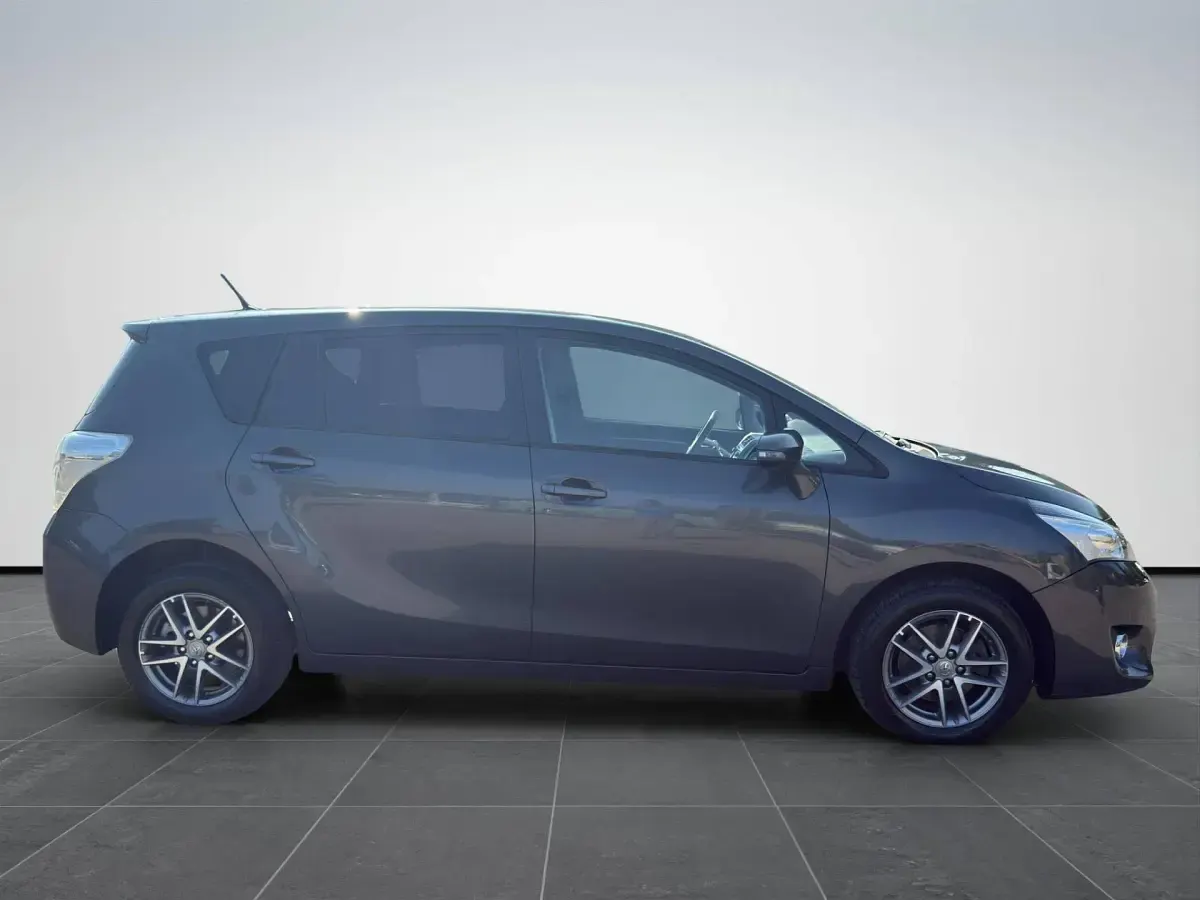 Usata Toyota Verso Business Edition 111 CV (81 kW) 2015 Nero Monovolume