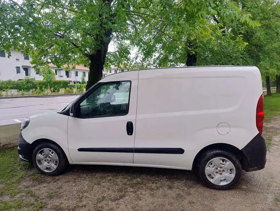 Usata Fiat Doblò 105 CV (77 kW) 2017 Monovolume