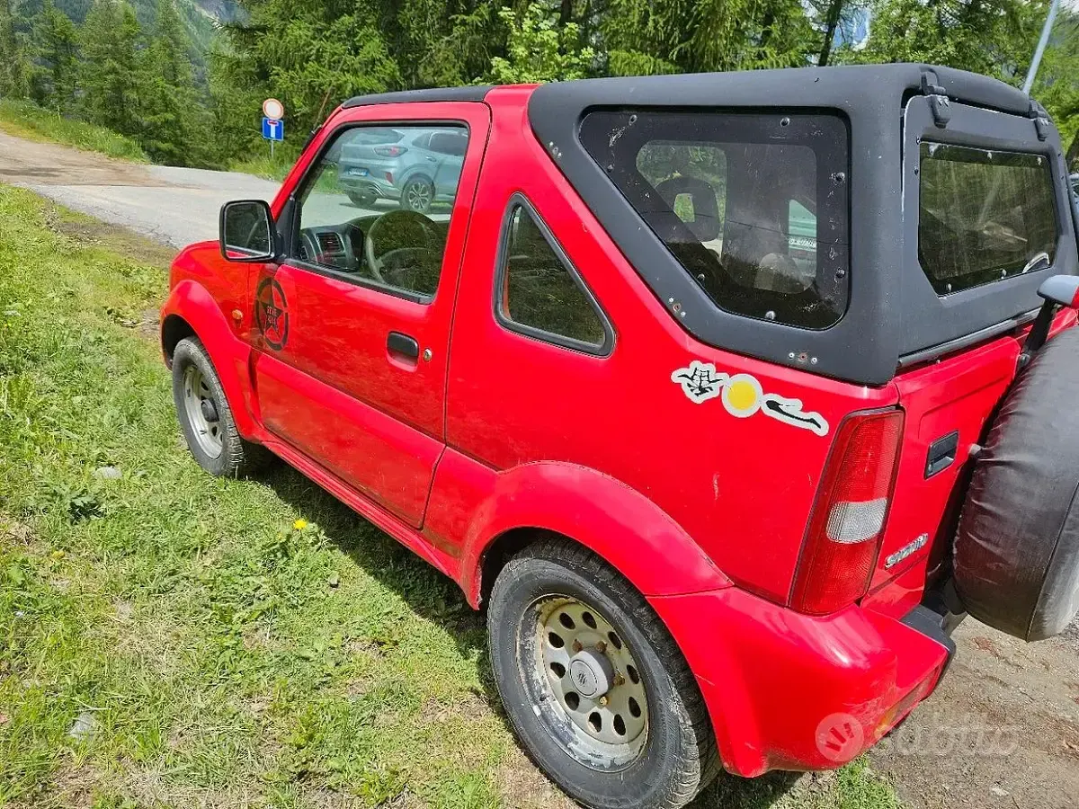 Usata Suzuki Jimny 80 CV (58 kW) 2002 Rosso SUV