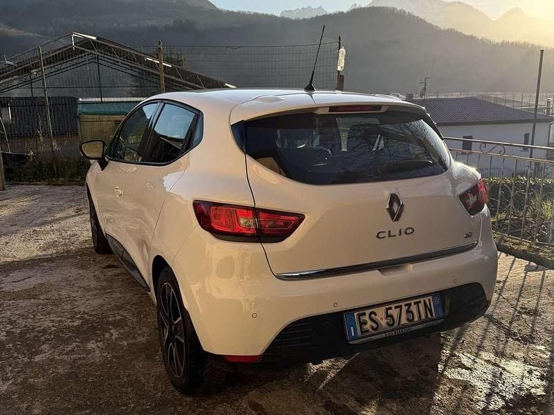 Usata Renault Clio IV Dynamique 88 CV (64 kW) 2013 Berlina