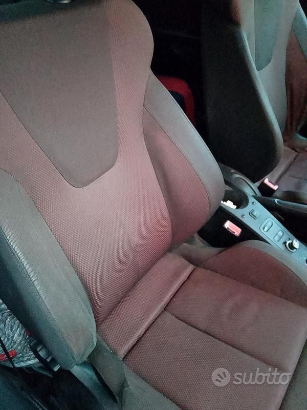 Usata Seat Leon 105 CV (77 kW) 2006 Berlina