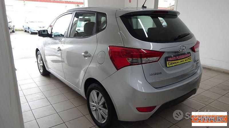 Usata Hyundai ix20 Style 90 CV (66 kW) 2011 Grigio Utilitaria