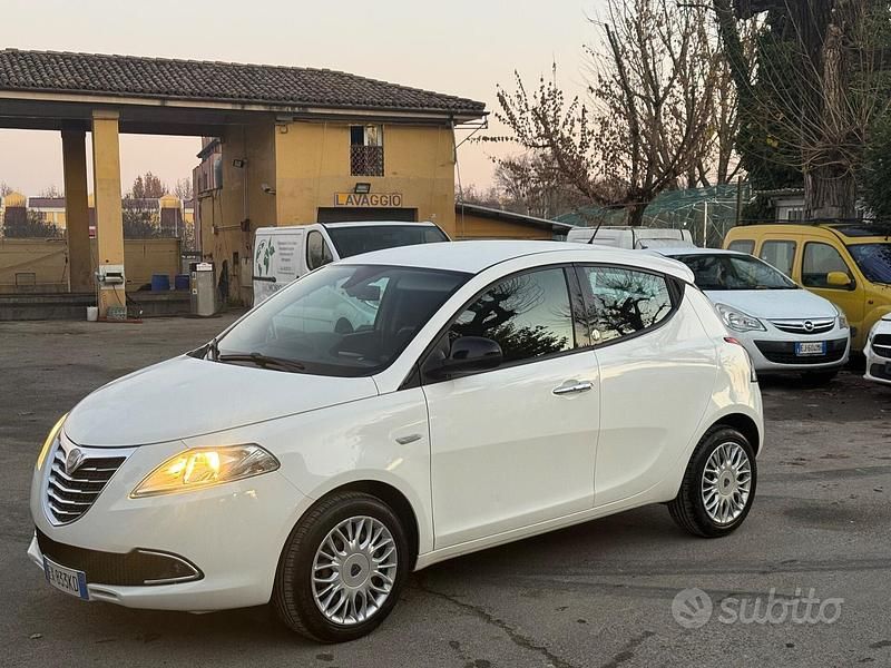 Usata Lancia Ypsilon 69 CV (50 kW) 2014 Utilitaria