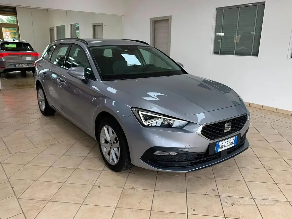 Usata Seat Leon ST Business 150 CV (110 kW) 2023 Grigio Station wagon