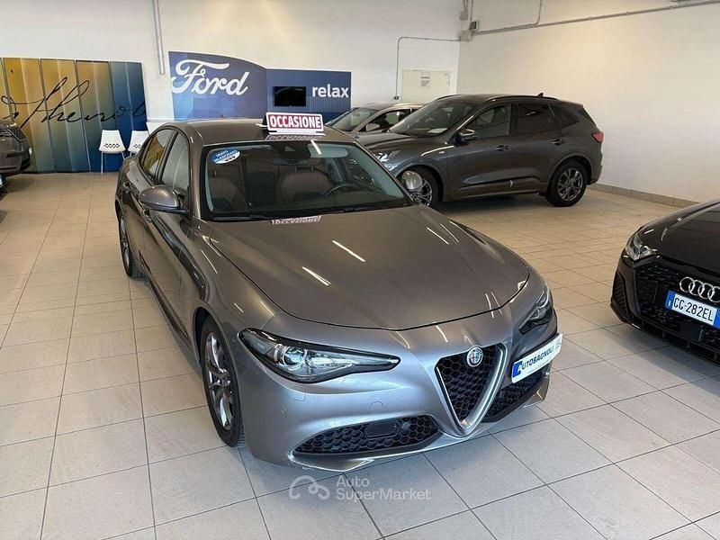 Usata Alfa Romeo Giulia Super 180 CV (132 kW) 2018 Grigio Berlina