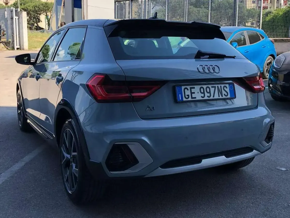 Usata Audi A1 Admired 110 CV (80 kW) 2021 Grigio freccia SUV