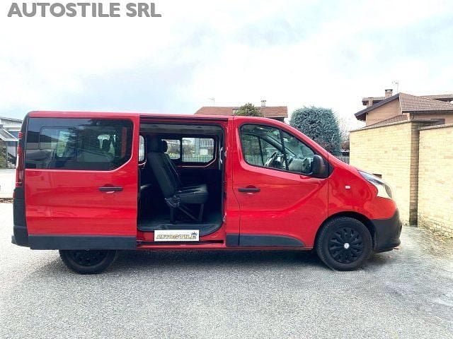 Usata Renault Trafic 125 CV (91 kW) 2015 Rosso Monovolume
