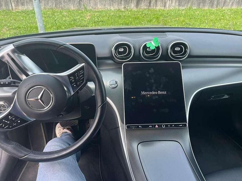 Usata Mercedes C220 200 CV (147 kW) 2022 Nero Station wagon