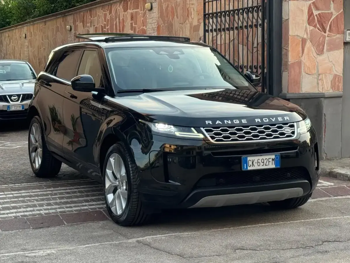 Usata Land Rover Range Rover evoque SE Dynamic 163 CV (119 kW) 2022 Nero SUV
