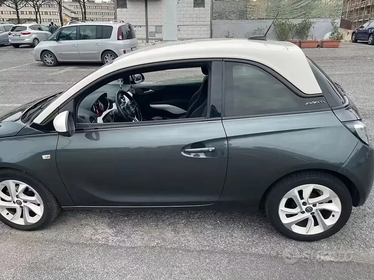 Usata Opel Adam 87 CV (63 kW) 2017 Utilitaria