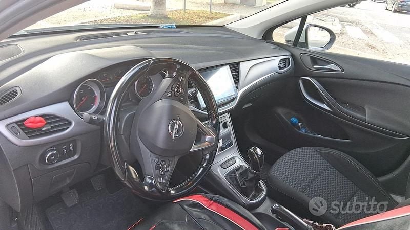 Usata Opel Astra 101 CV (74 kW) 2016 Grigio Station wagon
