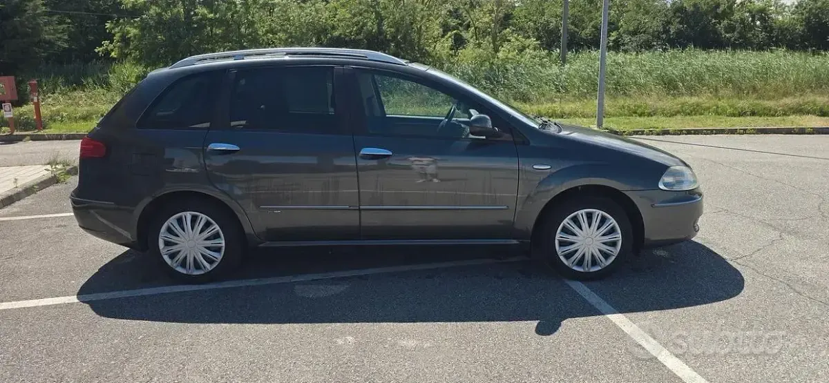 Usata Fiat Croma Active 120 CV (88 kW) 2007 Nero Station wagon