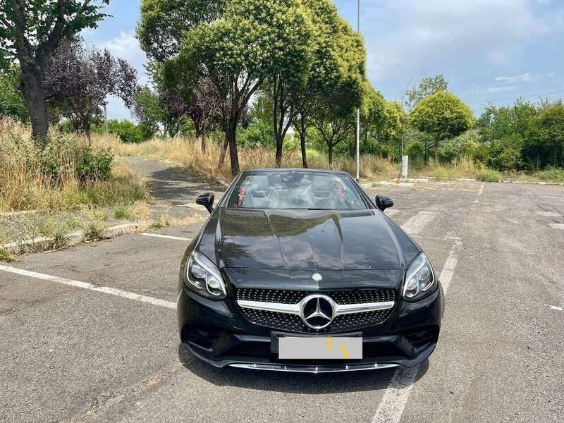 Nero Usata 2017 Mercedes SLC250 AMG line Cabrio | 34.000 € - Immagine 1/4