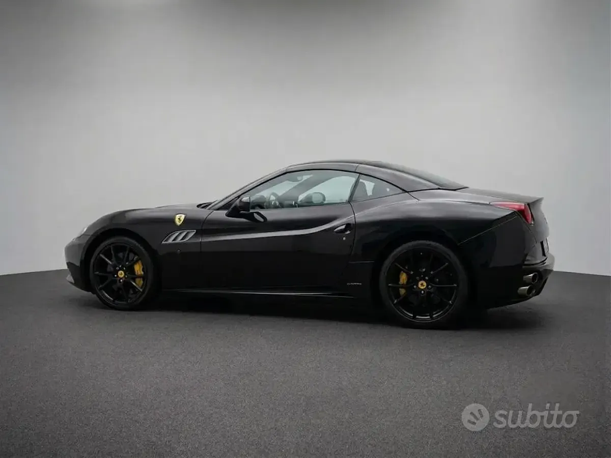 Usata Ferrari California 489 CV (359 kW) 2014 Nero Cabrio