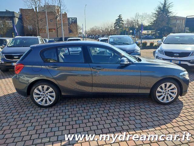 Usata BMW 118 Advantage 150 CV (110 kW) 2016 Grigio Utilitaria