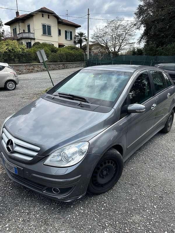 Usata Mercedes B200 Chrome 140 CV (102 kW) 2008 Argento Monovolume