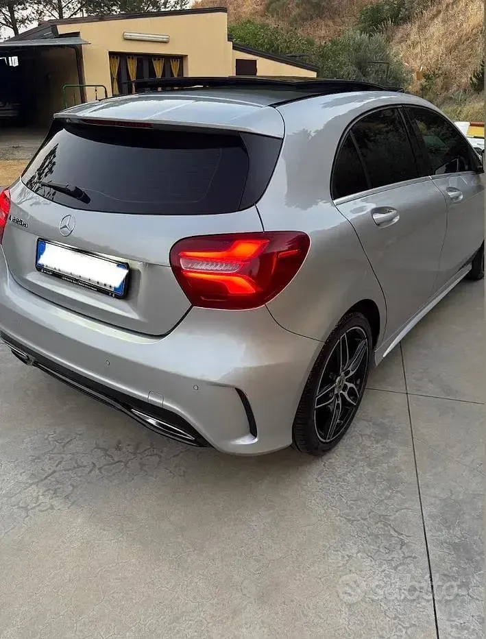 Usata Mercedes A220 177 CV (130 kW) 2018 Grigio