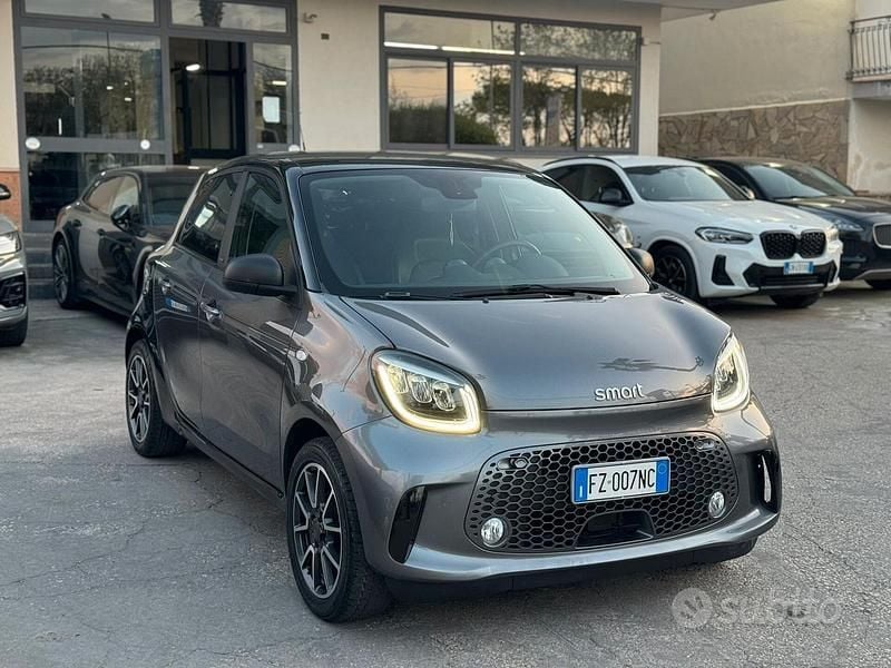 Usata Smart ForFour Prime 71 CV (52 kW) 2019 Grigio Utilitaria