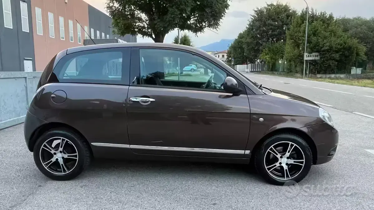 Usata Lancia Ypsilon 75 CV (55 kW) 2010 Utilitaria