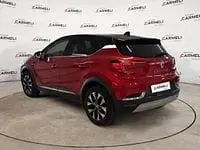 Usata Renault Captur Techno 143 CV (105 kW) 2023 Rosso SUV