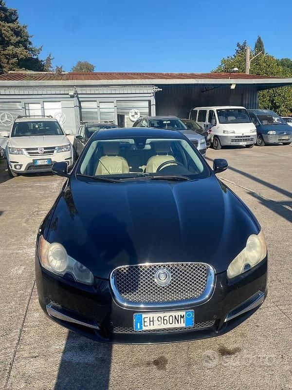 Usata Jaguar XF 240 CV (176 kW) 2011 Berlina