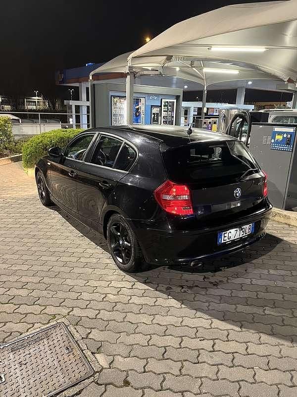 Usata BMW 118 Efficient Dynamics 143 CV (105 kW) 2011 Utilitaria