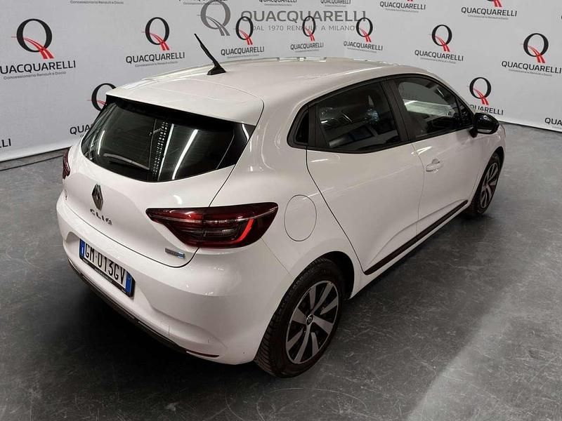 Usata Renault Clio V Equilibre 140 CV (102 kW) 2022 Bianco Utilitaria