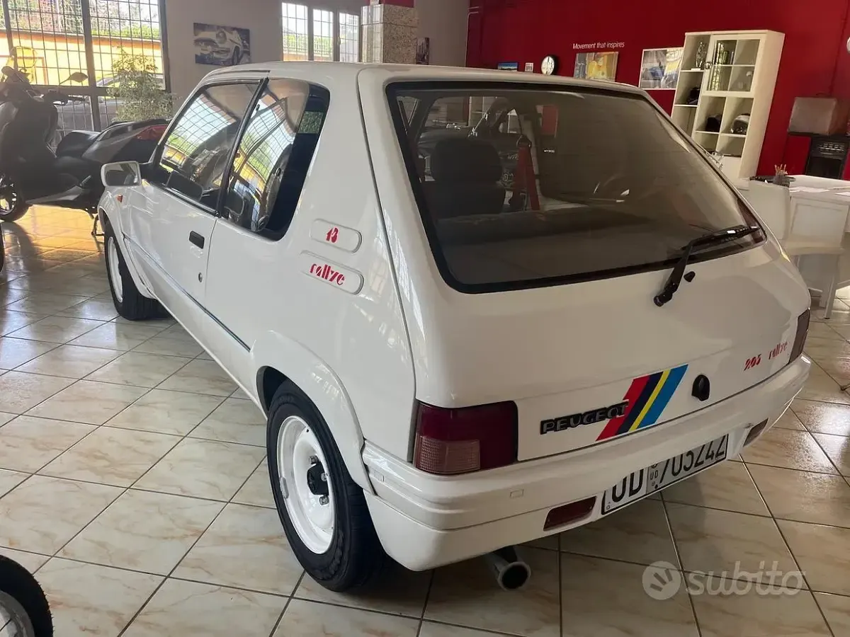 Usata Peugeot 205 101 CV (74 kW) 1989 Bianco Berlina