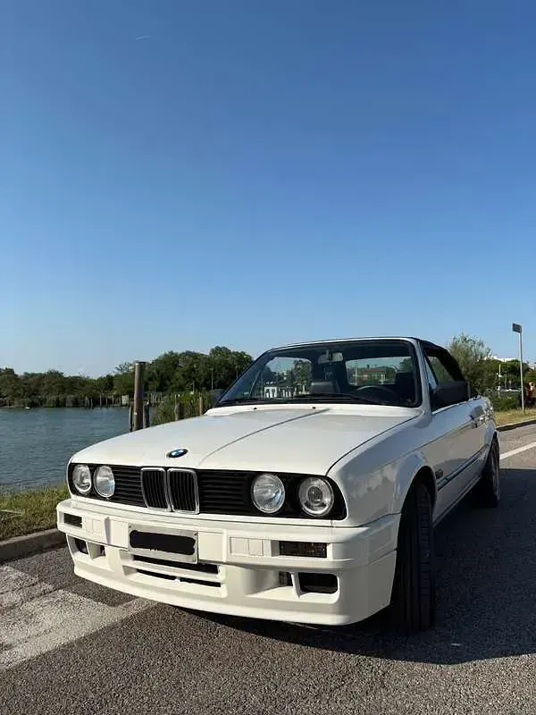 Usata BMW 318 98 CV (72 kW) 1990 Bianco Cabrio