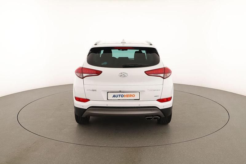 Usata Hyundai Tucson Xpossible 135 CV (99 kW) 2016 Bianco SUV