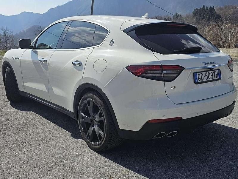 Usata Maserati Levante 349 CV (256 kW) 2020 Bianco SUV