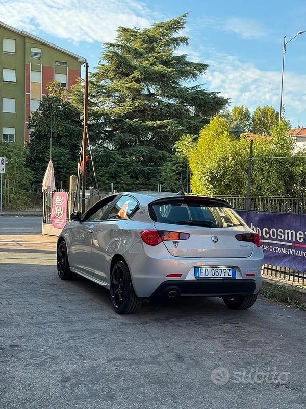 Usata Alfa Romeo Giulietta 120 CV (88 kW) 2016 Bianco Utilitaria