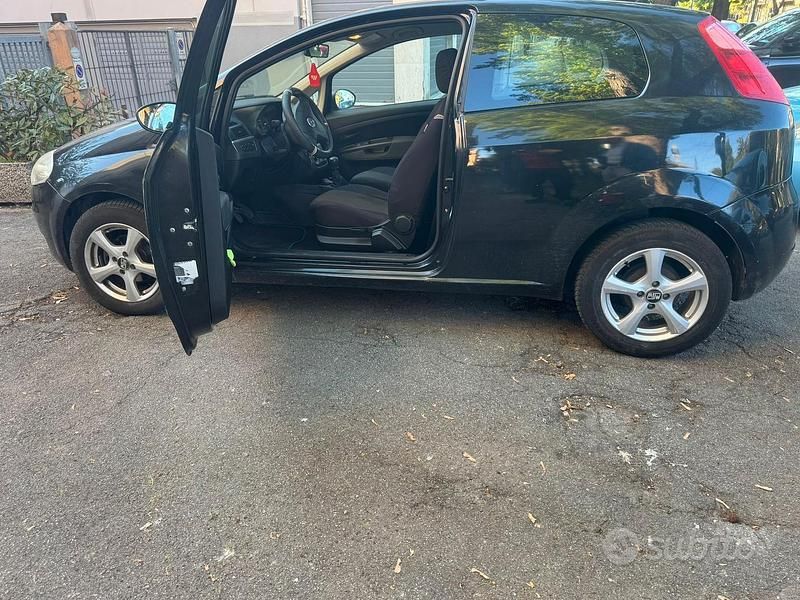 Usata Fiat Punto 80 CV (58 kW) 2007 Nero Utilitaria