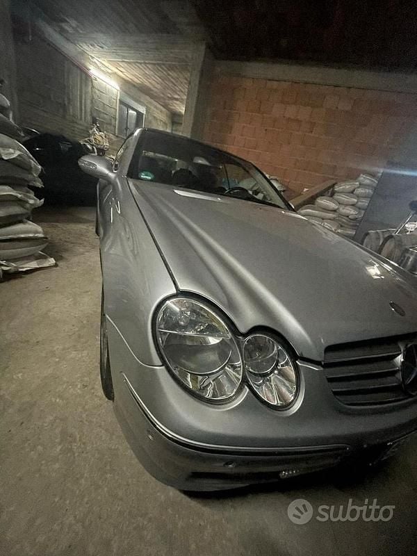 Usata Mercedes CLK200 136 CV (100 kW) 2004 Grigio Cabrio