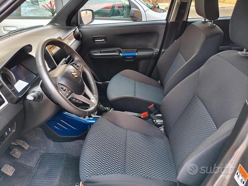 Usata Suzuki Ignis 83 CV (61 kW) 2023 Grigio SUV