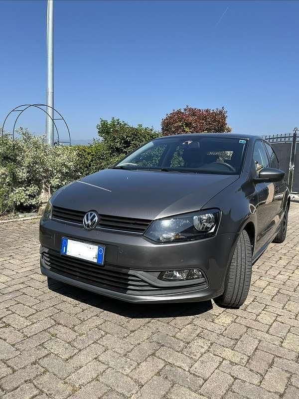 Usata VW Polo Trendline 75 CV (55 kW) 2016 Grigio Berlina