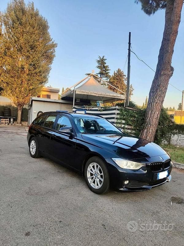 Usata BMW 318 143 CV (105 kW) 2014 Nero Station wagon