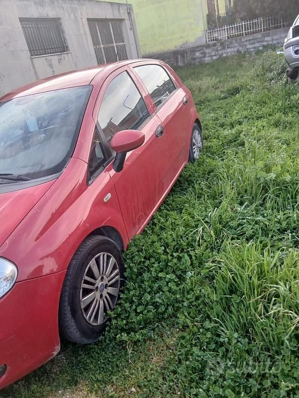 Usata Fiat Grande Punto 75 CV (55 kW) 2007 Utilitaria