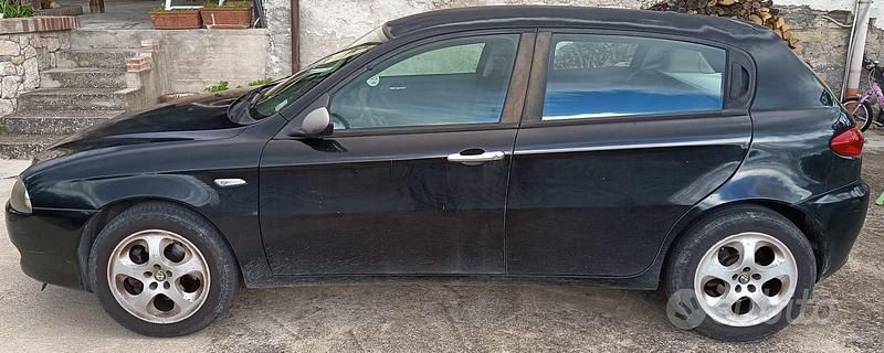 Usata Alfa Romeo 147 Progression 120 CV (88 kW) 2006 Nero Utilitaria